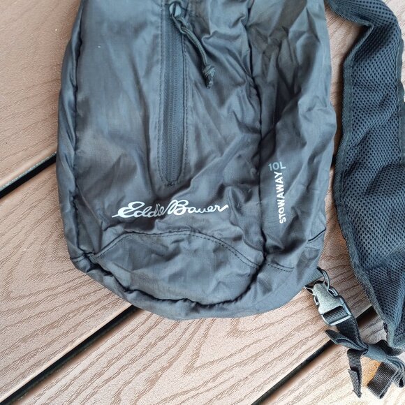 NWT Eddie Bauer Packable Slingbag Stowaway Slingbag - Picture 2 of 13